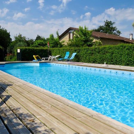 Appartement Spacieux A Blaignac Avec Piscine Partagee Exterior foto