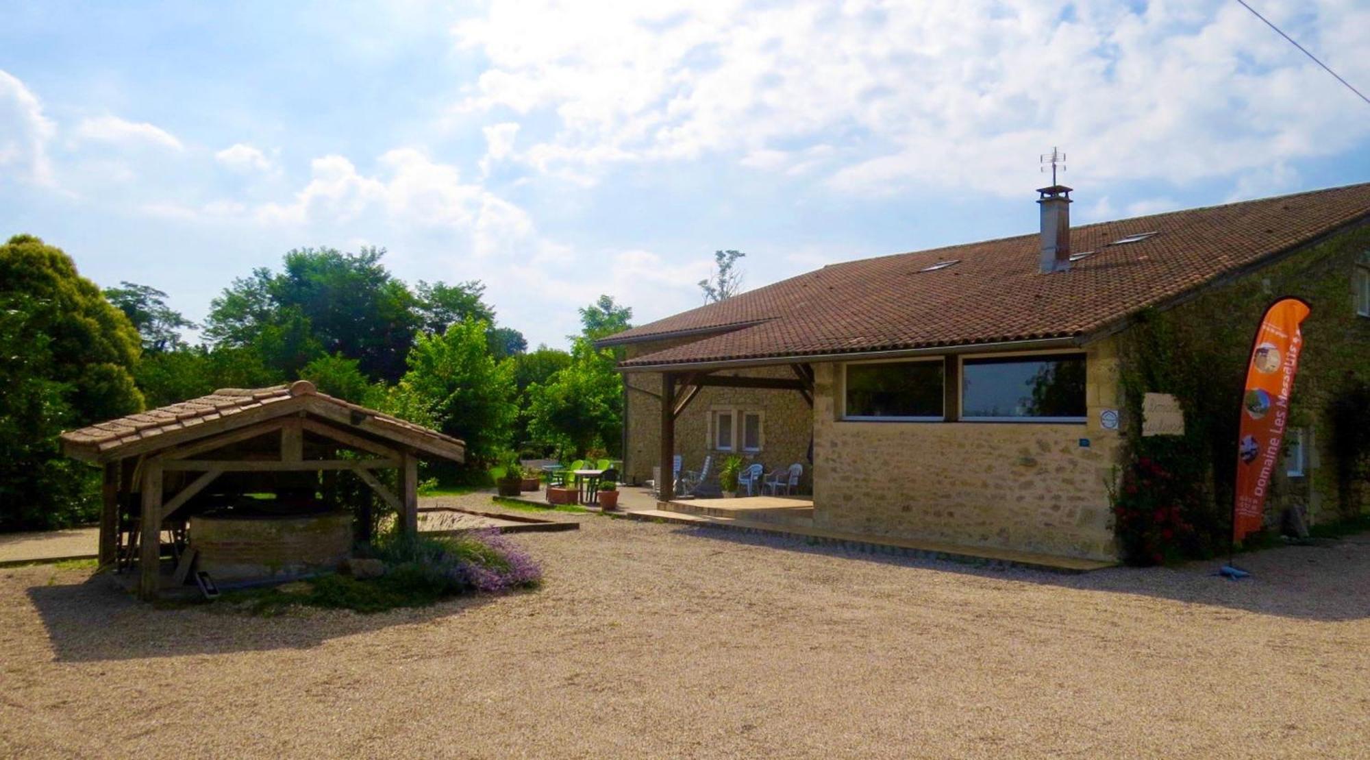 Appartement Spacieux A Blaignac Avec Piscine Partagee Exterior foto